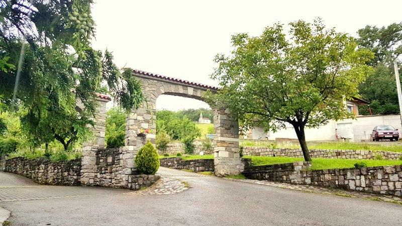 Holiday Home Slavi Vipava Luaran gambar